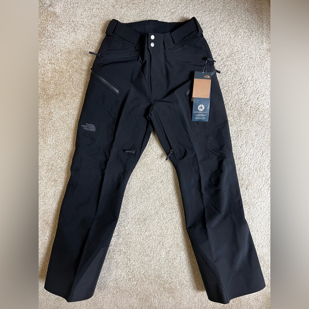 NEW NORTH FACE SNOW CARGO PANTS INF BLACK - SMALL (reg $450)